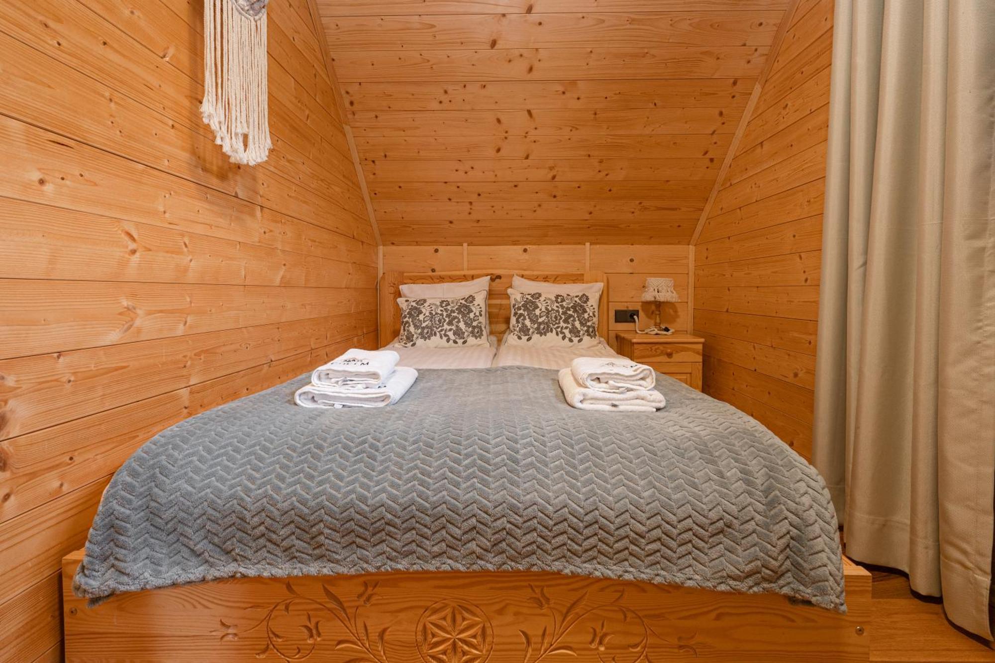 Drewniany W Gorach Jacuzzi & Balia - Osada Chelm Chalet