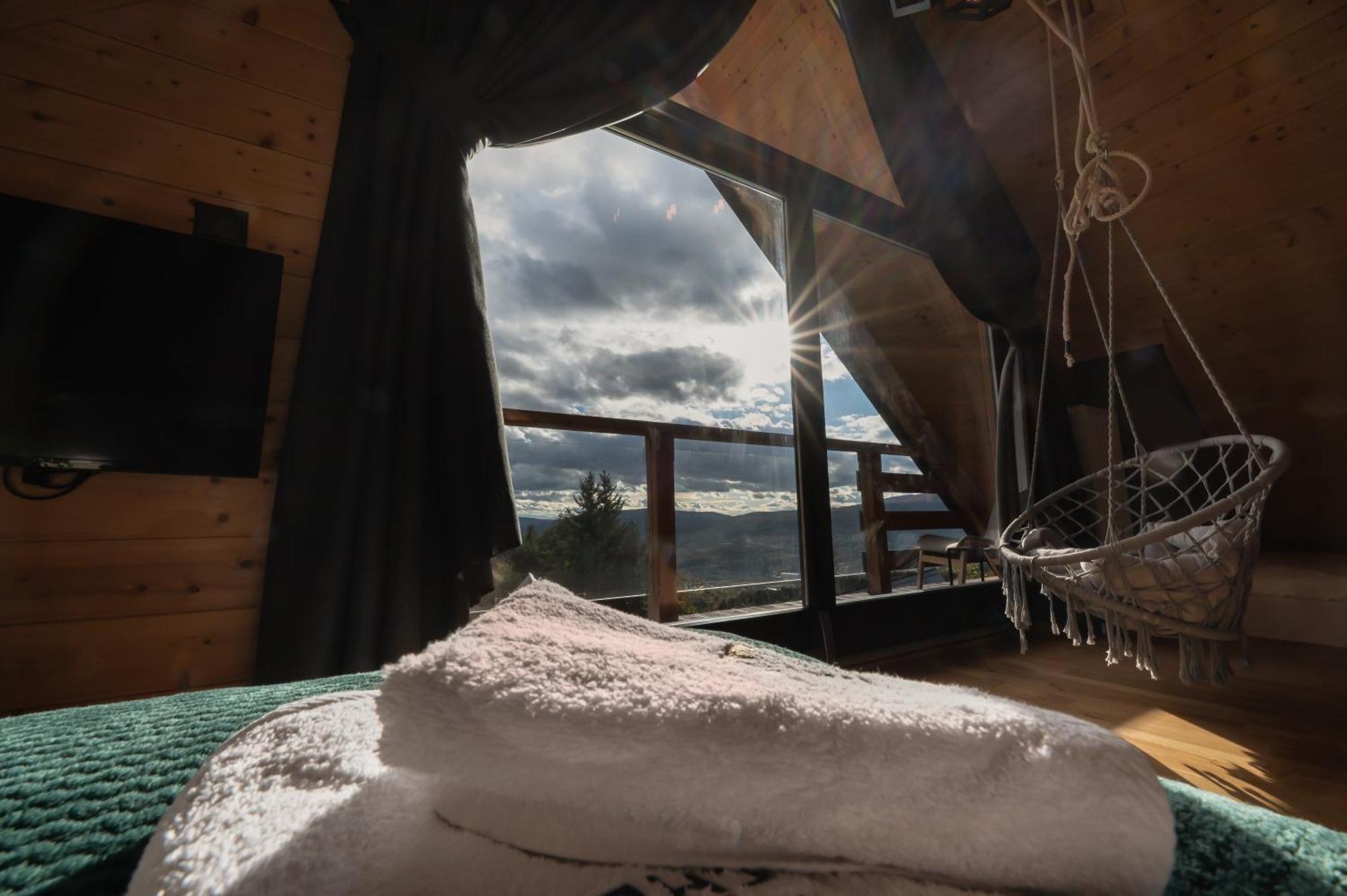 Drewniany W Gorach Jacuzzi & Balia - Osada Chelm Chalet *